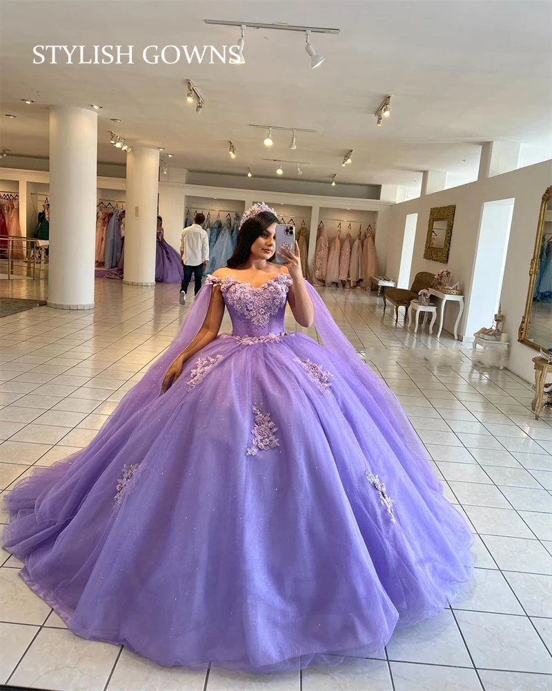 Fioletowy Off The Shoulder suknia Quinceanera sukienki dla dziewczynek aplikacje impreza celebrytów suknie z Cape Graduation Vestido De