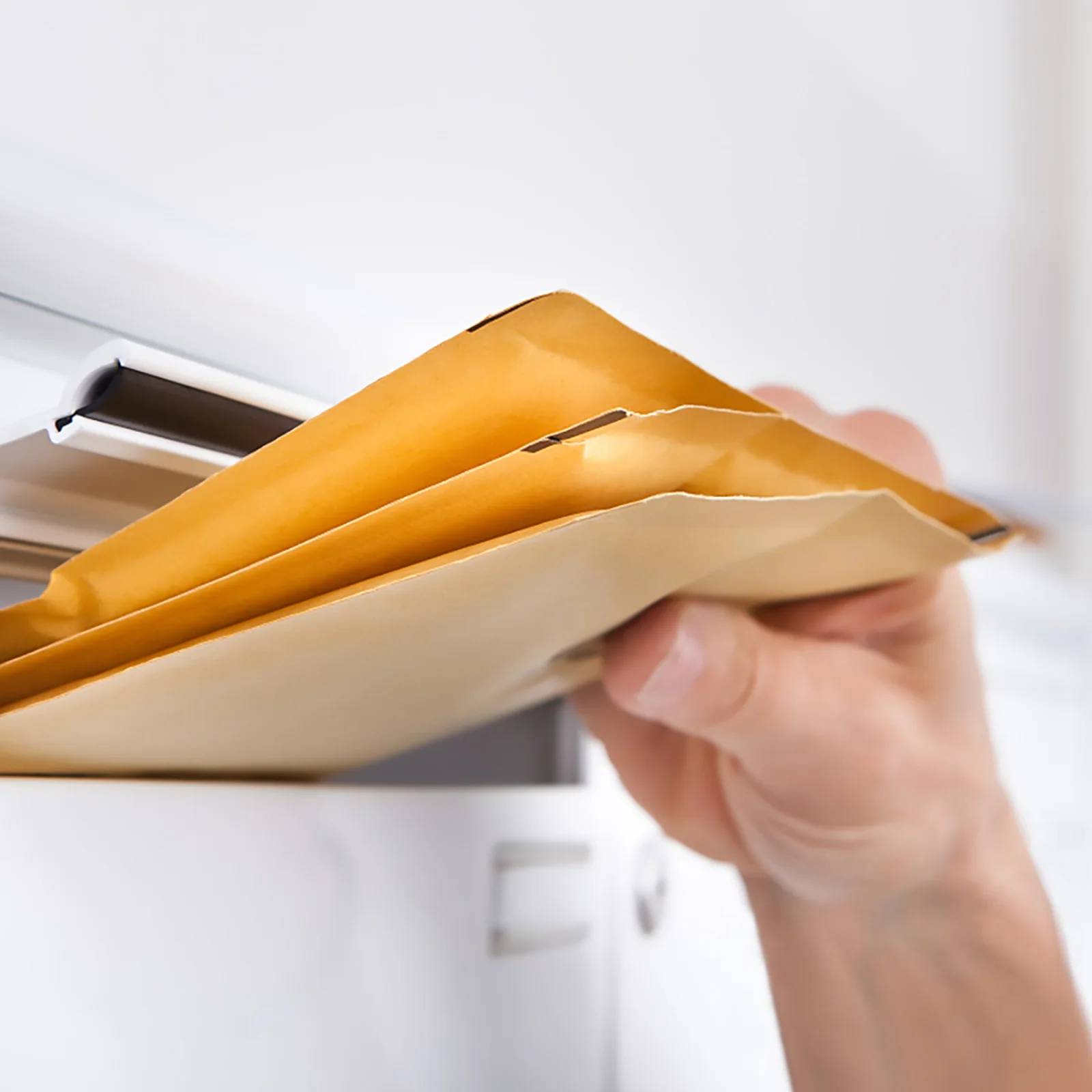 

Kraft Paper Foam Bag Bubble Envelope Padded Envelopes Self Seal Mail Sack Mailers Packaging