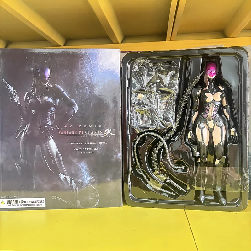 PLAY ARTS Cat Woman Action Figure Selina By Tetsuya Nomura The Dark Knight Rises Kyle Model Toy Gift Room Decoration Gift 26CM