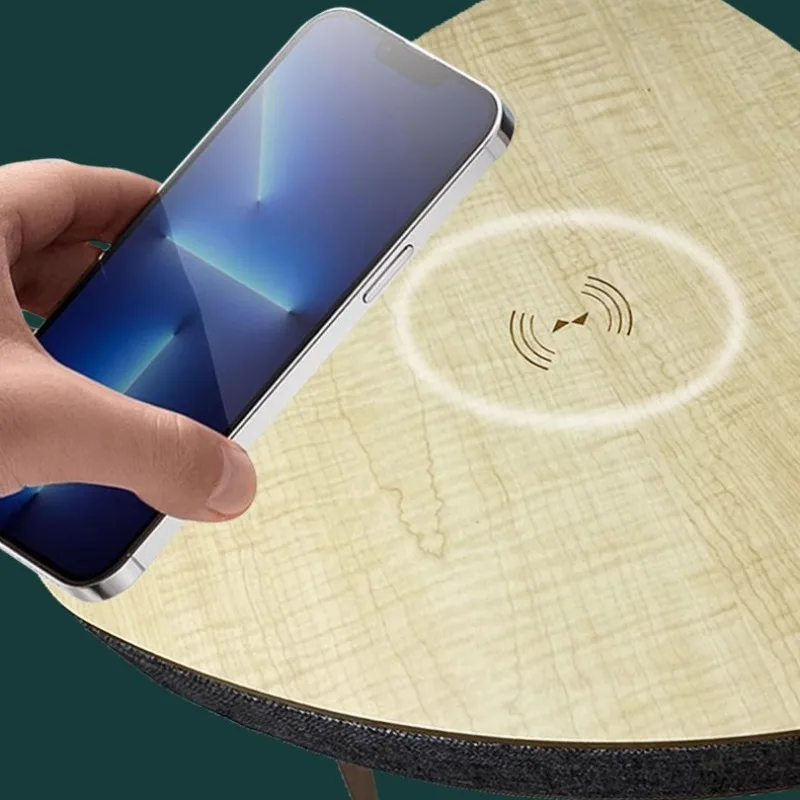 

Треугольный умный журнальный столик с беспроводной зарядкой, Bluetooth-динамик, тумбочка, приставной столик из массива дерева, многофункциональная мебель для дома