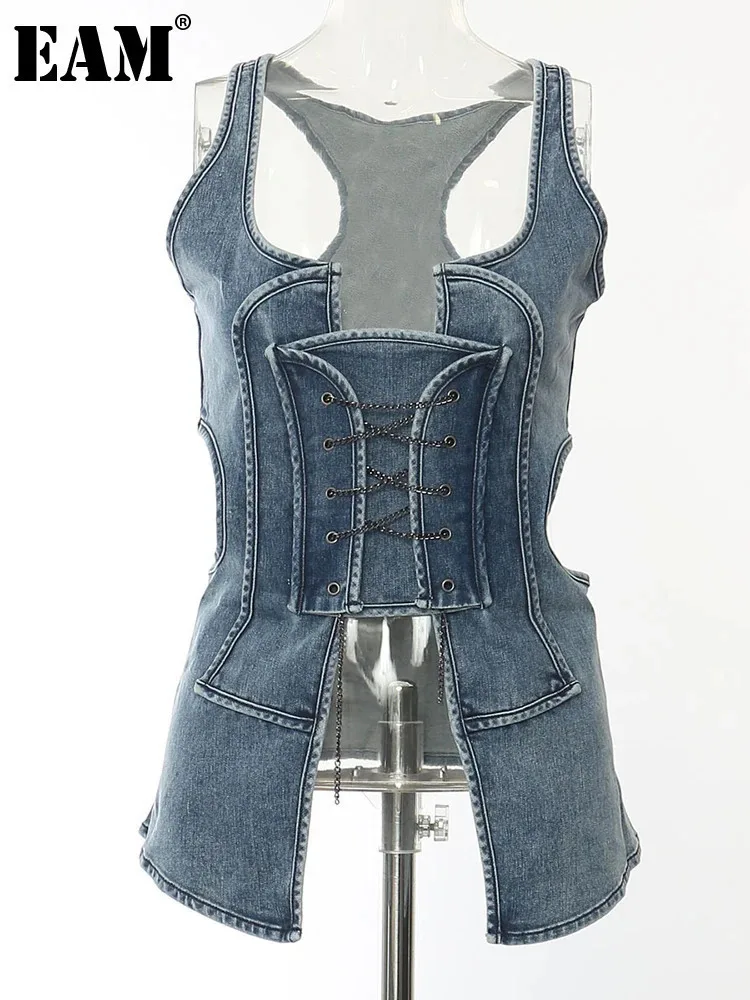 [EAM] Canotte irregolari con fasciatura in denim blu da donna Nuovo colletto quadrato senza maniche Personalità Moda Primavera Estate 2024 1DH5121