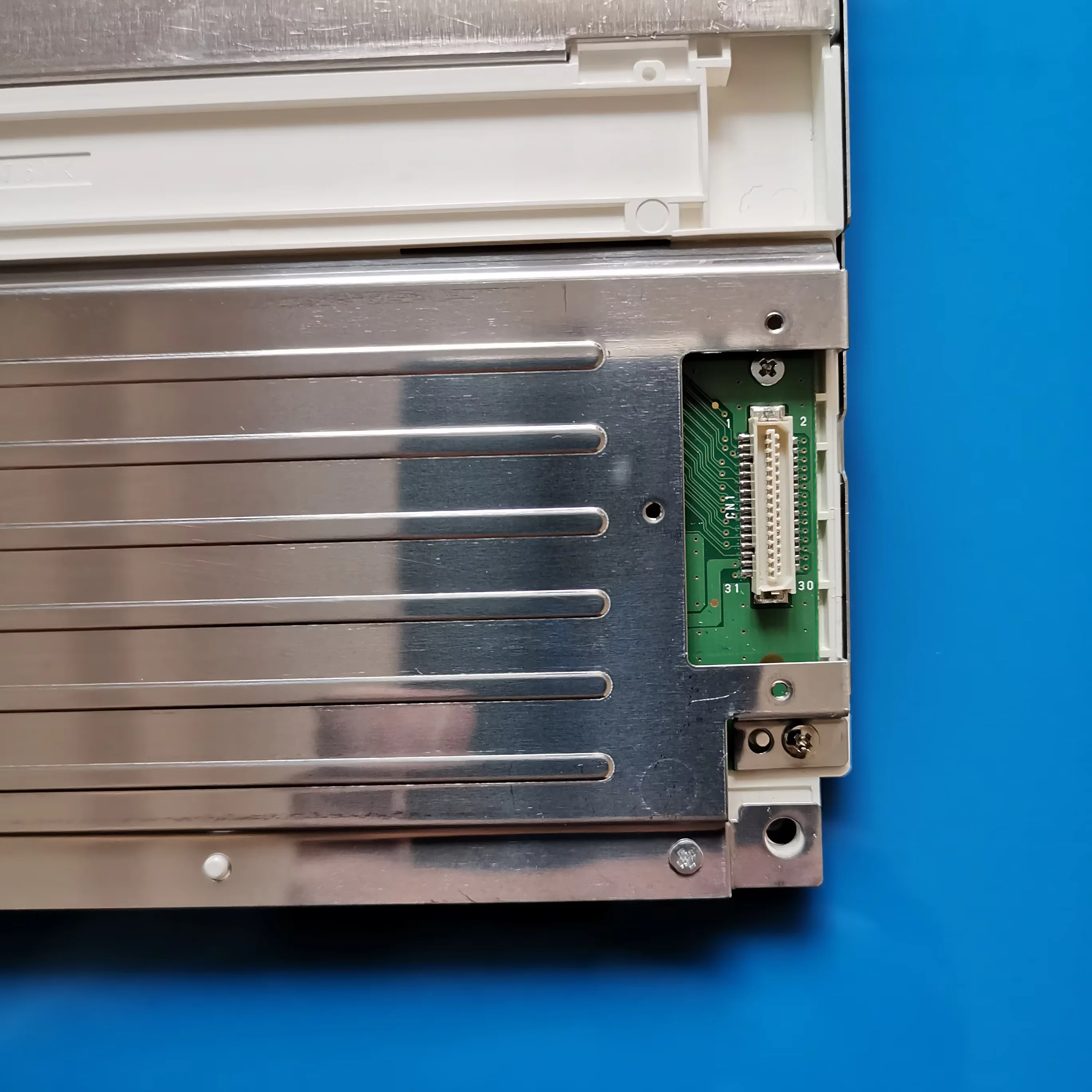 Schermo LCD touch LQ104V1DG62