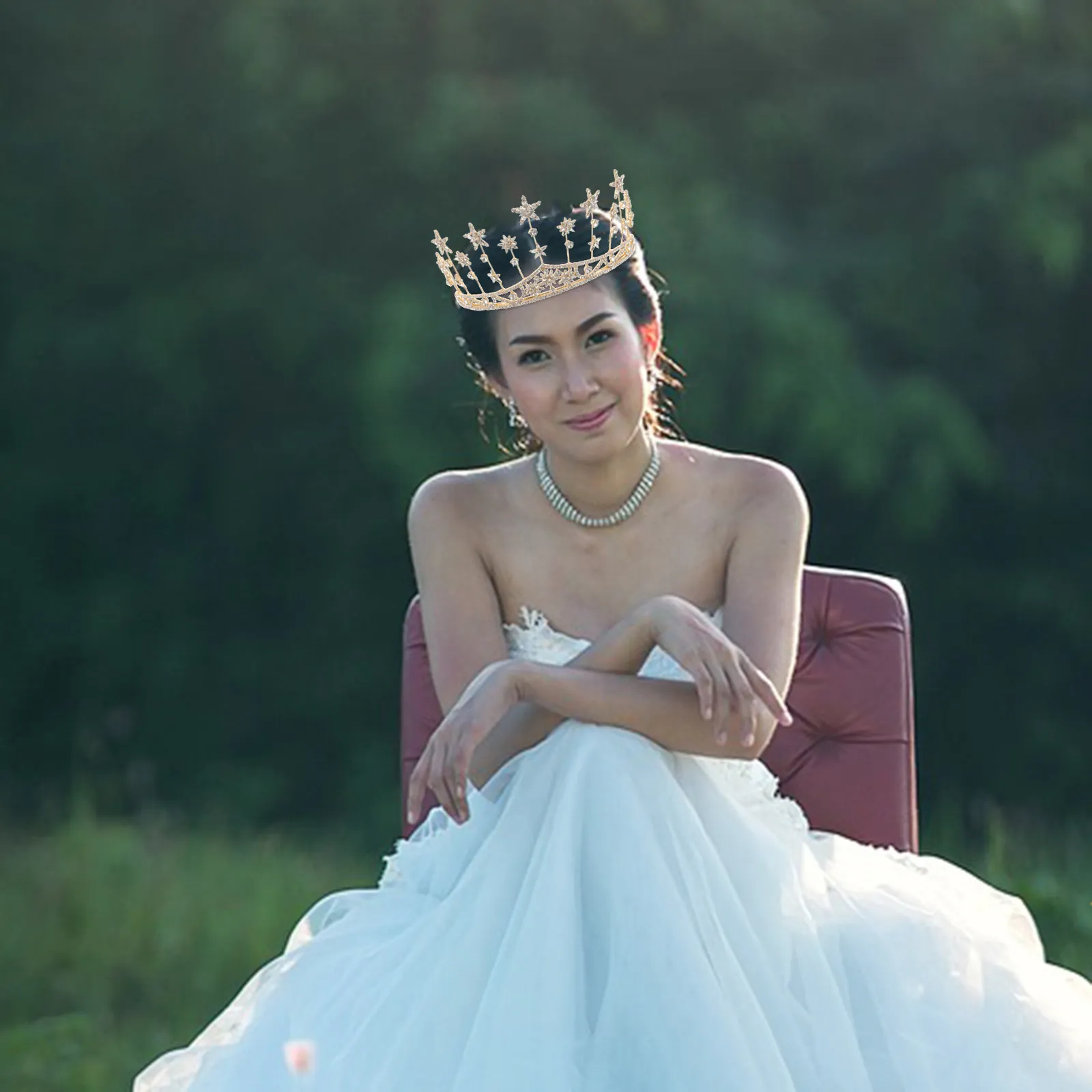 1Pcs Crystal Crown Elegant Bride Hair Decor Handmade Star Shaped Chic Female Headdress for Wedding Banquet Photo Prop