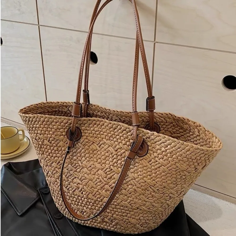 New Handmade Straw Woven Basket Bag Simple Design Stylish Vacation Handbag Large Capacity Travel Tote Bag