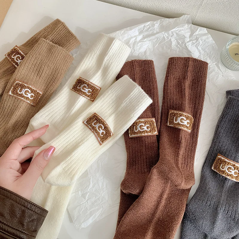 Winter Solid Warm Velvet Thickened Pile Socks Random Colored Embroidered Logo Mid-Calf Length Socks Brown Casual Cotton Socks