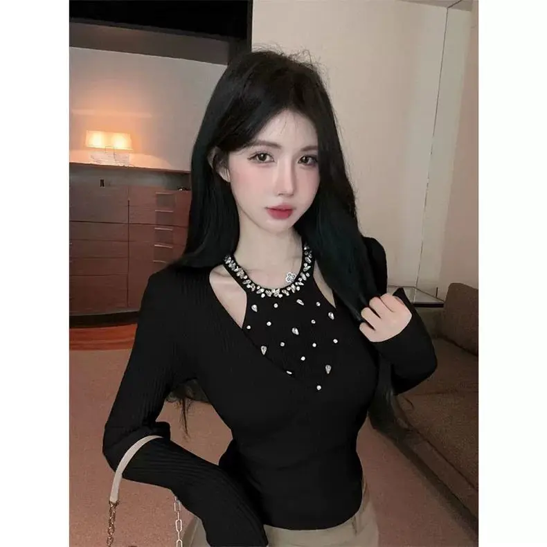 Suéter de punto con diamantes de imitación pesados de estilo francés para mujer Otoño Invierno falso de dos piezas con cuello Halter capa Base superior elegante Jersey ajustado