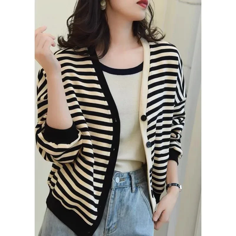 

Black and white stripe knit cardigan female spring short money popular long sleeve short coat western style