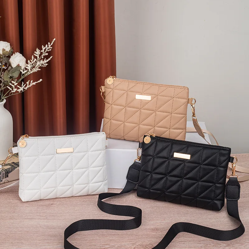 

2025 New Triangular Embroidery Square Handbag For Women, Fashionable And Versatile Chain Clutch, Trendy Style