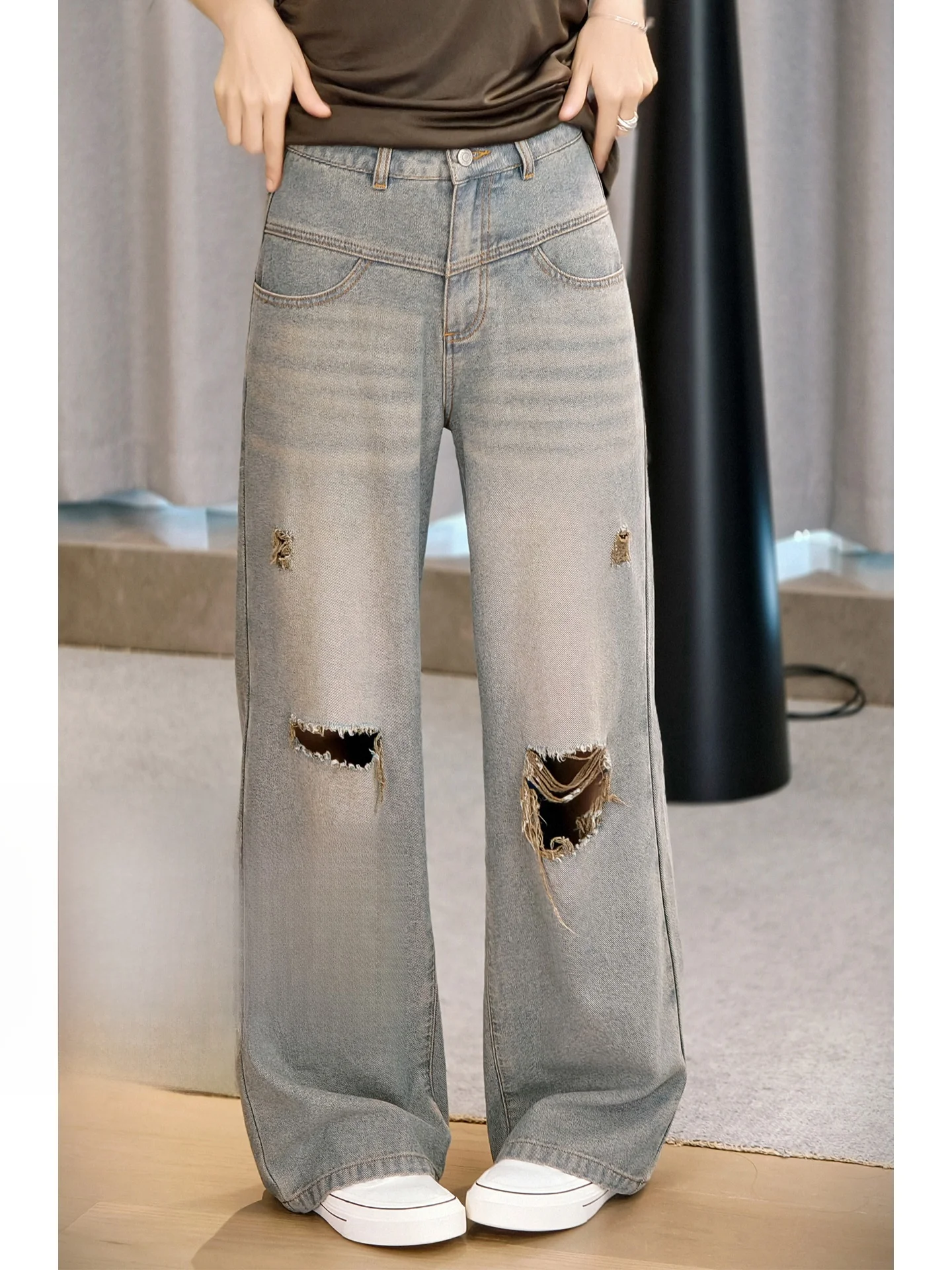 

Джинсы из денима с эффектом потертости, высокая талия, прямой и широкий крой, повседневные, на молнии, однотонные, всесезонные...