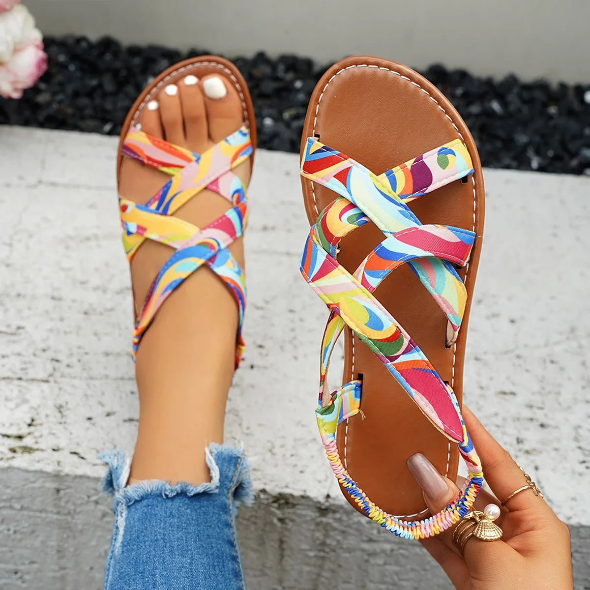 Women Sandals 2025 new Lightweight Casual Flat Sandals Fashion Outdoor Designer Shoes Walking Lightweight Dress Shoes Femme
