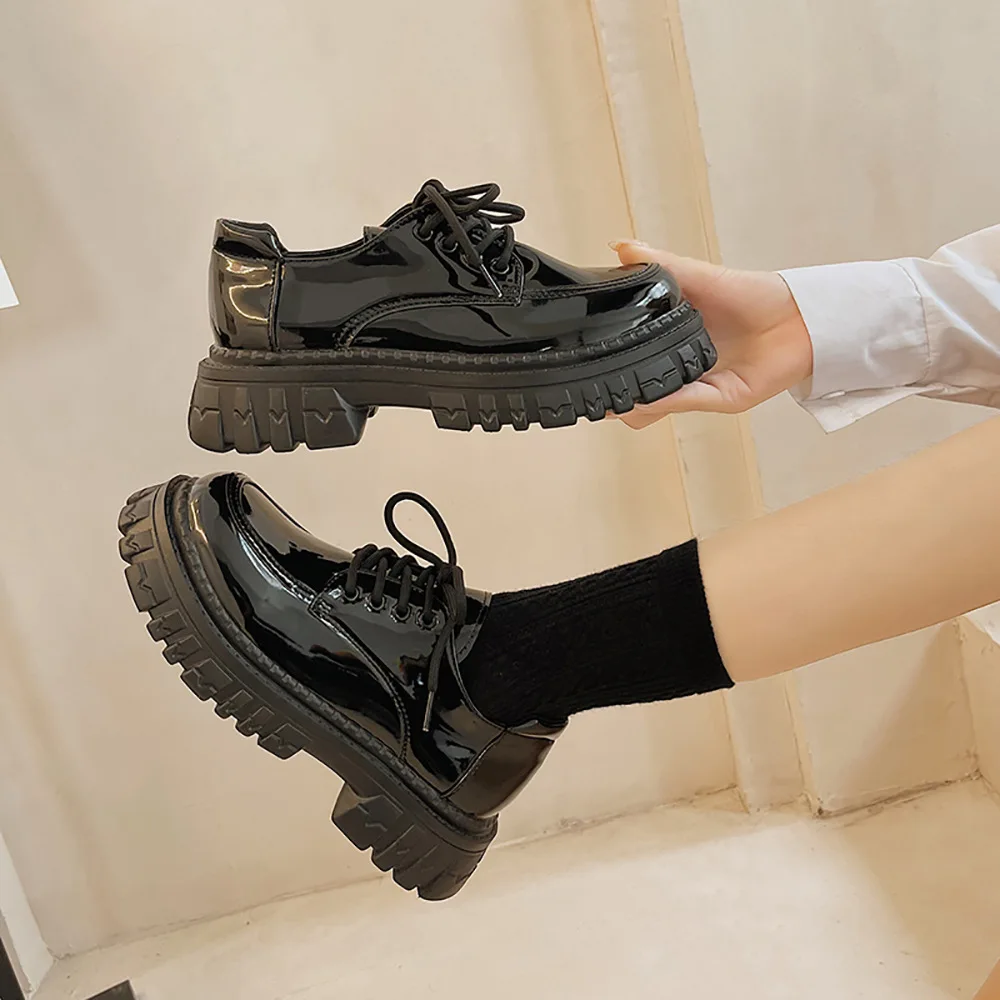 Retro Woman Shoes Casual Female Sneakers Flats British Style Clogs Platform Modis Dress Summer New Cross Black Preppy Creepers