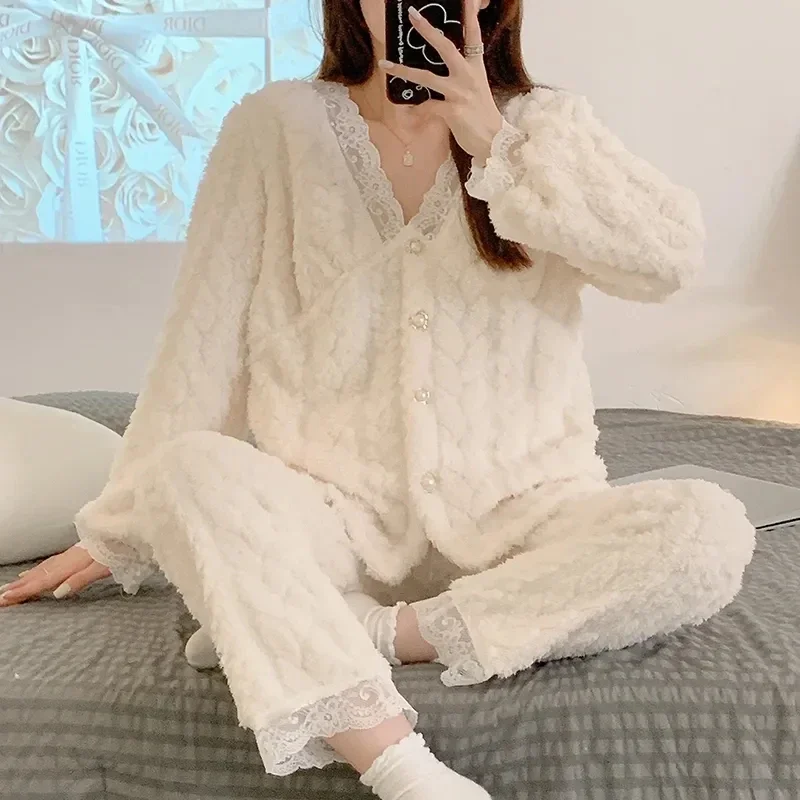 

2023 Autumn And Winter Pajamas For Women Thickened Coral Velvet Sleepwear Pure Lust Lace Jacquard Flannel Home Clothes Set