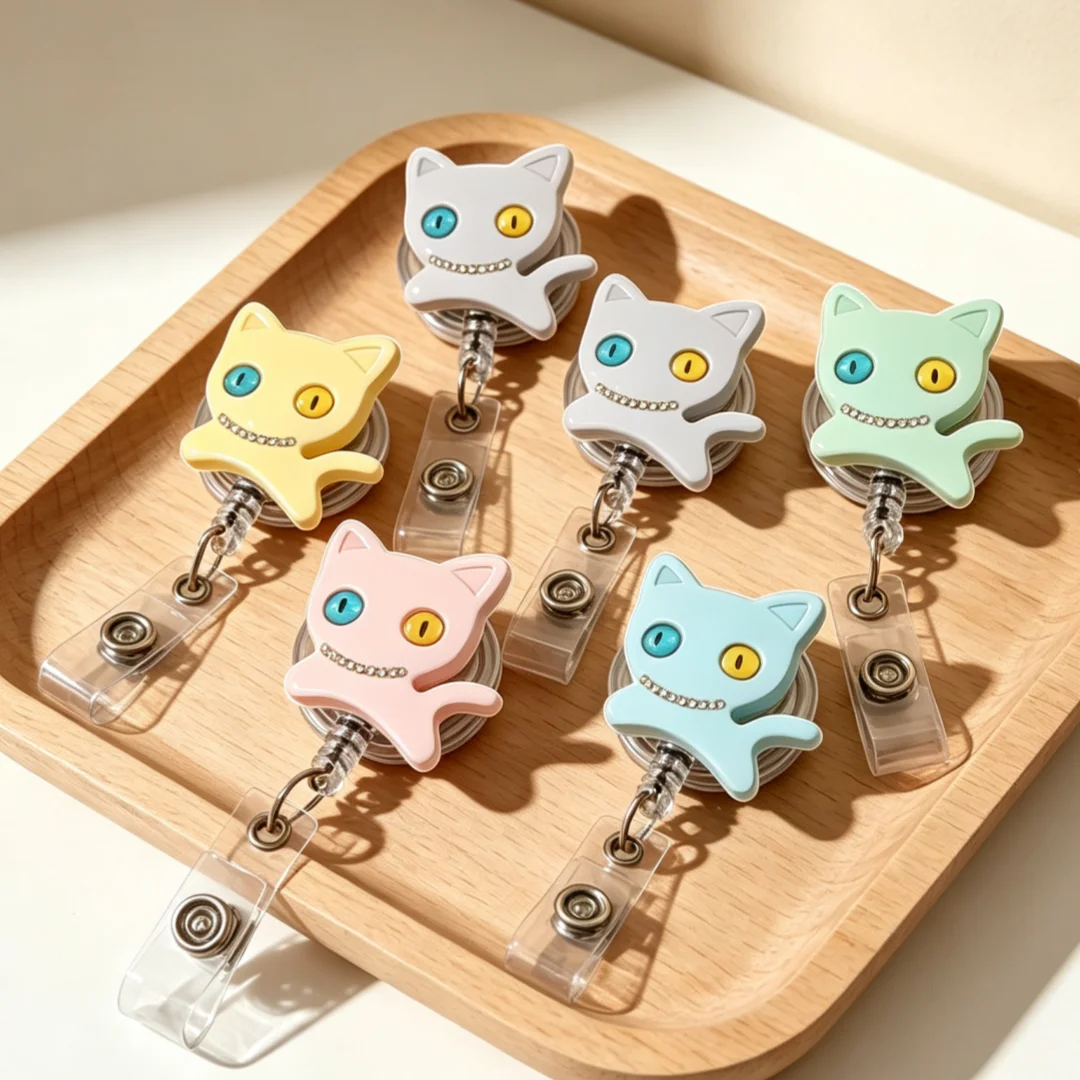 1pc Two-Tone Heterochromia Cat Stretchable Anti-Lost ID Card Clips for Nurses & Students, Perfect for Work Badges & Access Cards