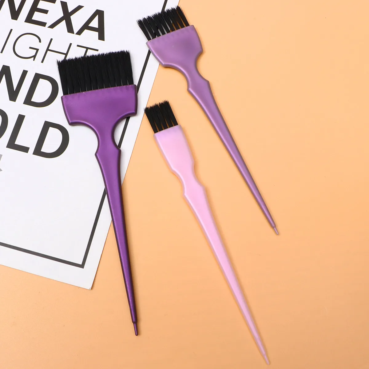 Hair Dye Brush Set 2PCS – Durable Plastic Applicator Brushes for Salon and Home Hair Coloring 2