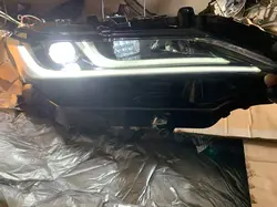 Applicable To Toyota VENZA Front Headlight Assembly, Weisa Headlights High-end Headlights, Models 21-25 HARRIER Headlights