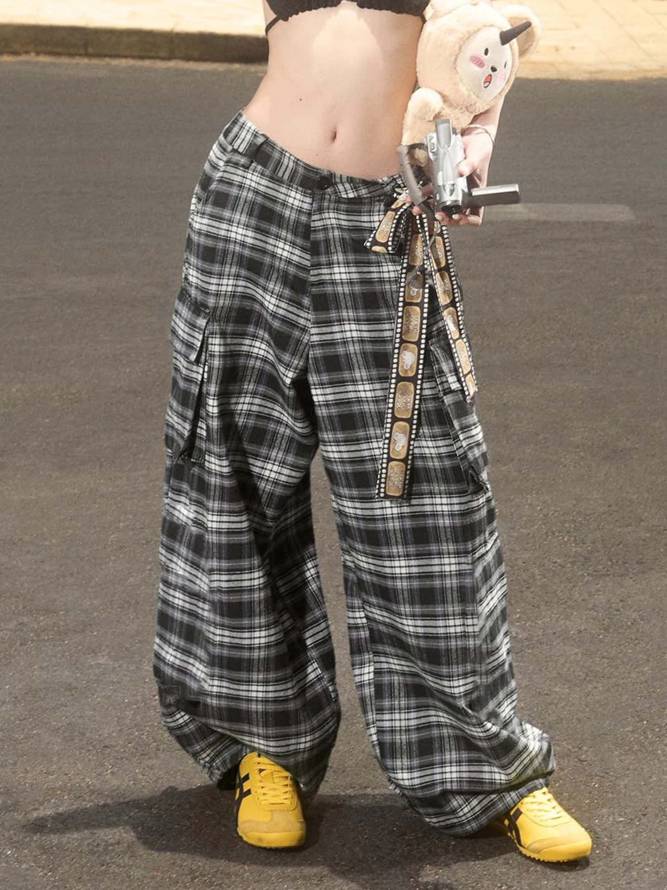 Weekeep Baggy Plaid Print Cargo Pants Streetwear y2k Big Pockets Casual Trousers Harajuku Basic Loose Low Rise Pants Korean Chic