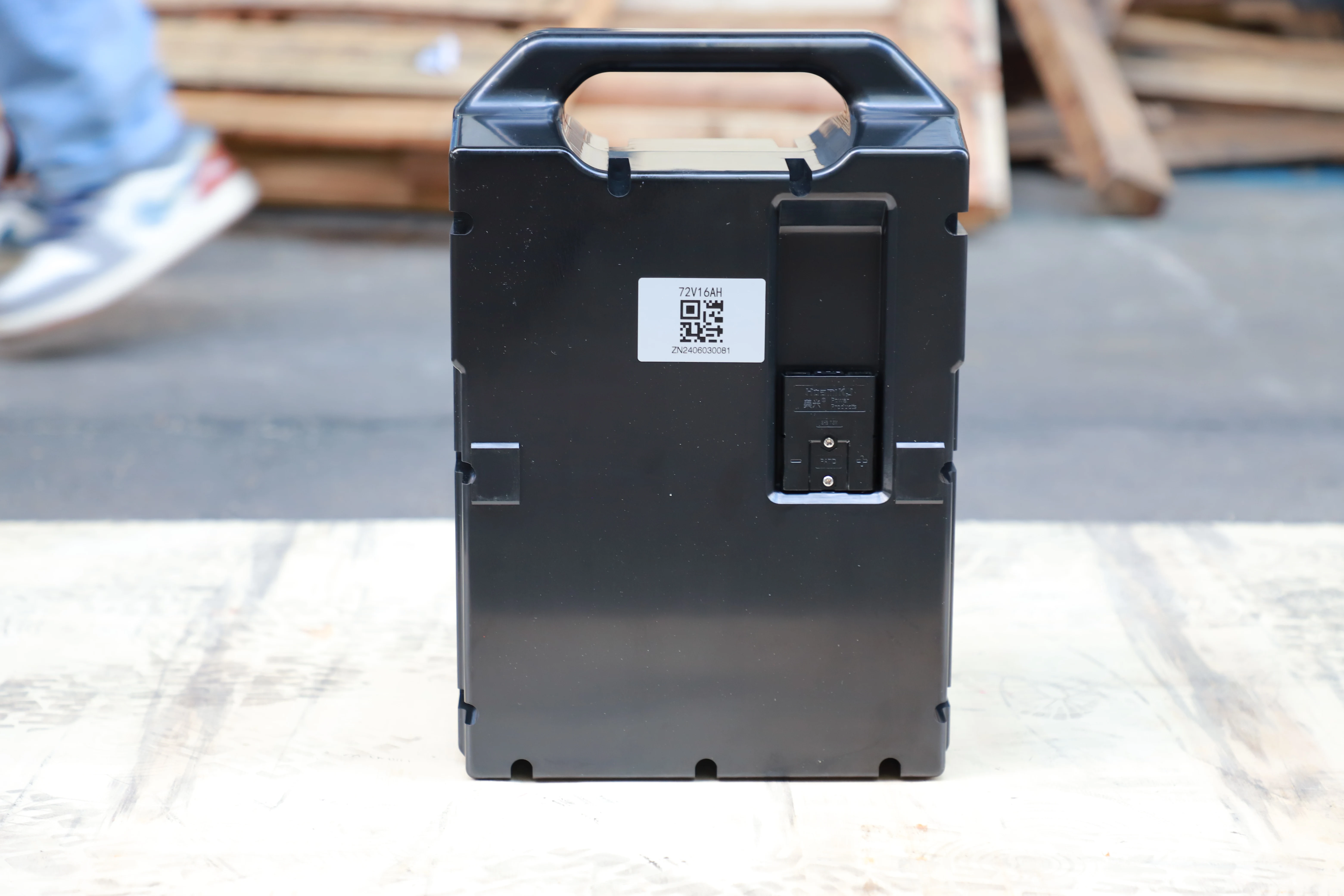 

Black 72 Volt 16Ah LiFePO4 Lithium Battery for HELI Electric Pallet Truck CBD20-190Li