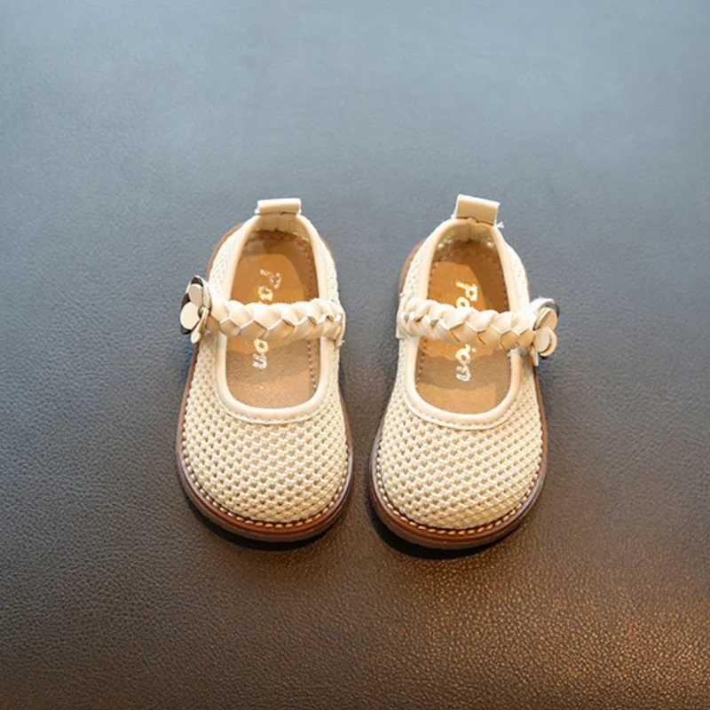 Girls Sandals Round Toe Lightweight Soft Bottom Girls Baby Shoes Hollow Out Upper Non-Slip Princess Mary Jane Kids Shoes Flats