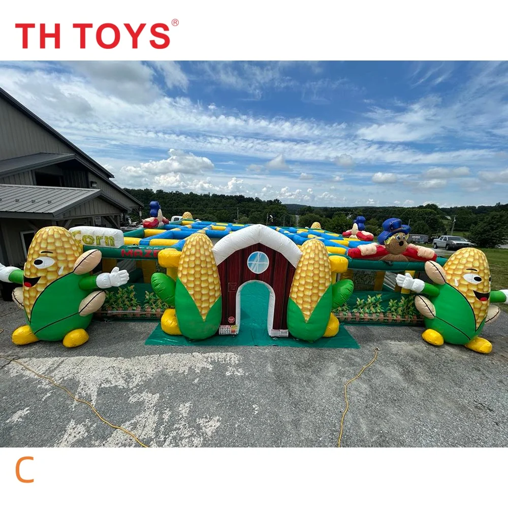 Par navire au port maritime, labyrinthe de maïs gonflable commercial en PVC, maison hantée d'halloween, ferme de maïs avec aire de jeux coulissante gonflable