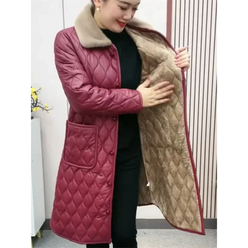 Pop High Quality Washed Leather Plush Thick Mother's Leather Cotton Jacket 2025 Winter New Mid Long Women's Jacket Quilted Jacke