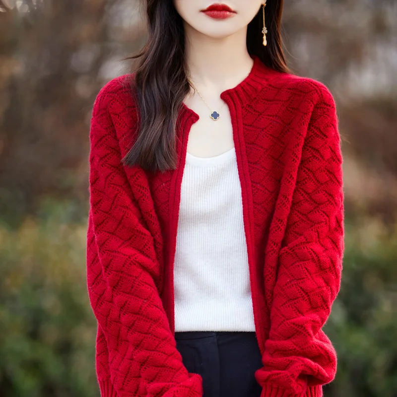 

Spring and autumn new pure wool knitted coat female hollow-out short design sense of a casual sweater cardigan with temperament