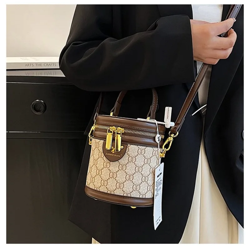 

Модная сумка через плечо для молодых женщин. Сумка через плечо в стиле кампуса для развлечения и жизни.