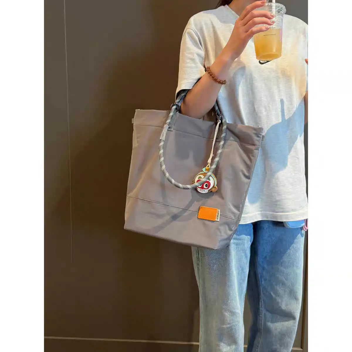 

Женская сумка 2025, нейлоновая нейлоновая веревочная ручка, модная простая однотонная сумка через плечо большой емкости, сумка