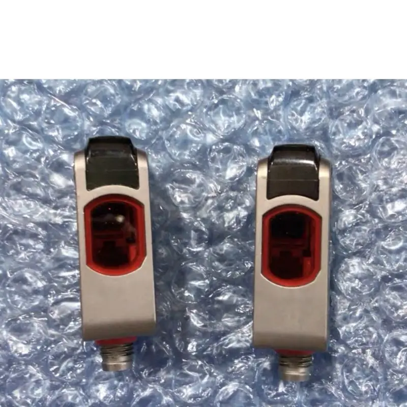 تم اختبار مستشعر الليزر LR-ZB100CP المستعمل بشكل جيد وشحنها بسرعة