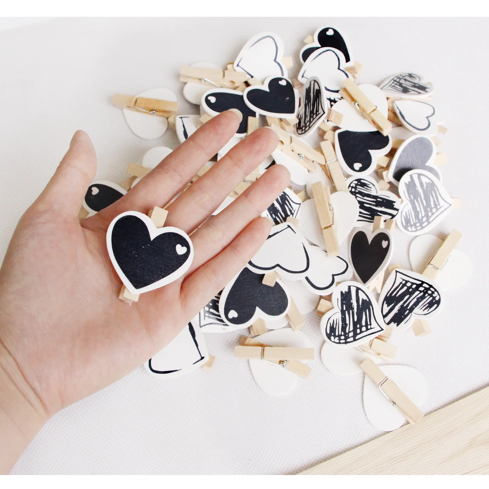 45x7mm/5pcs Wooden Black Love Heart Photo Clips Memo Label Paper Peg Clothespin Stationery Christmas Wedding Party Craft Decor