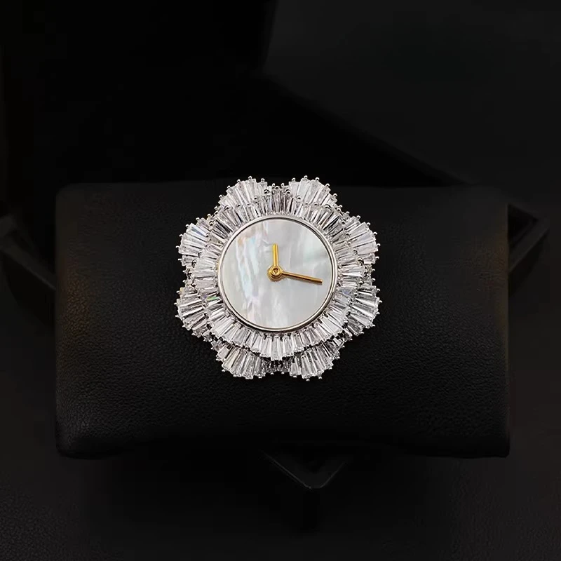 Timeless Elegance Clock Brooch Exquisite Shiny Flower Design High-end Shell Lapel Pin Dress Accessories White Jewelry Gifts 6032