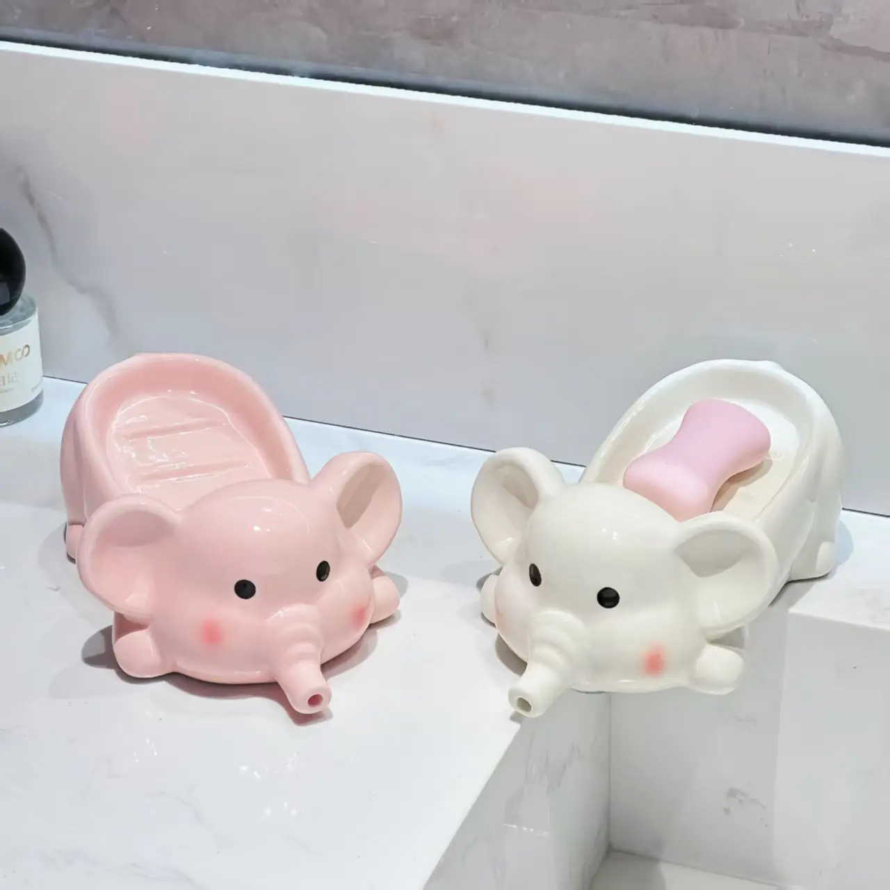 

Ceramic Elephant Soap Dish Holder Drain Portable Home Bathroom Hotel Soap Box Tray Bathroom Accessories Crafts Gift