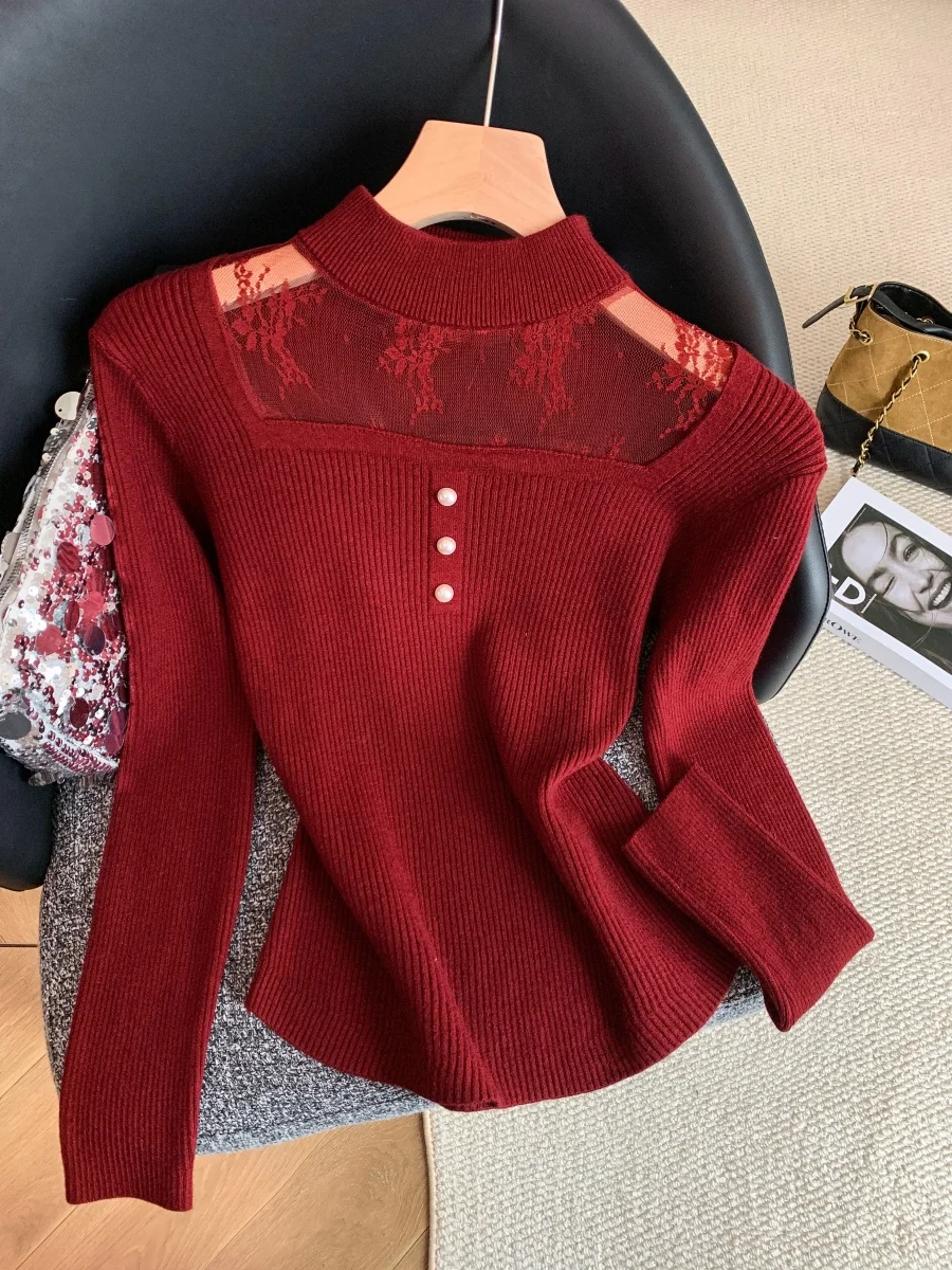 

Красный вязаный топ с кружевными вставками, облегающий, уникальный, красивый, новогодний, мягкий, с круглым вырезом, не тянущийся