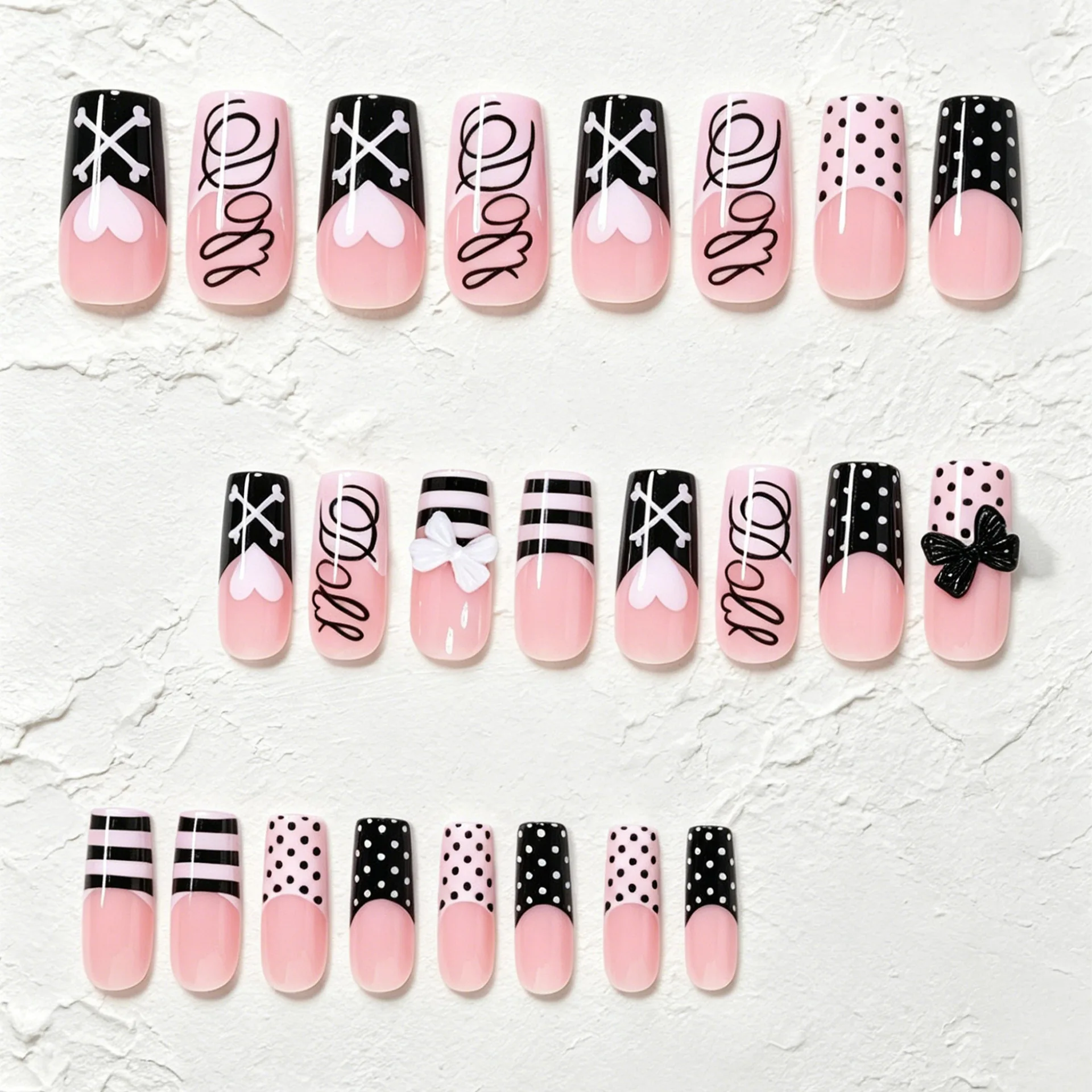 24 Stück Europäische Lange Eckige Künstliche Nägel Y2k Schwarz-Weiß Polka Dot Streifen Französischer Stil Aufklebenägel Schleifen Herz-Dekor Kunstnägel – Detail 5