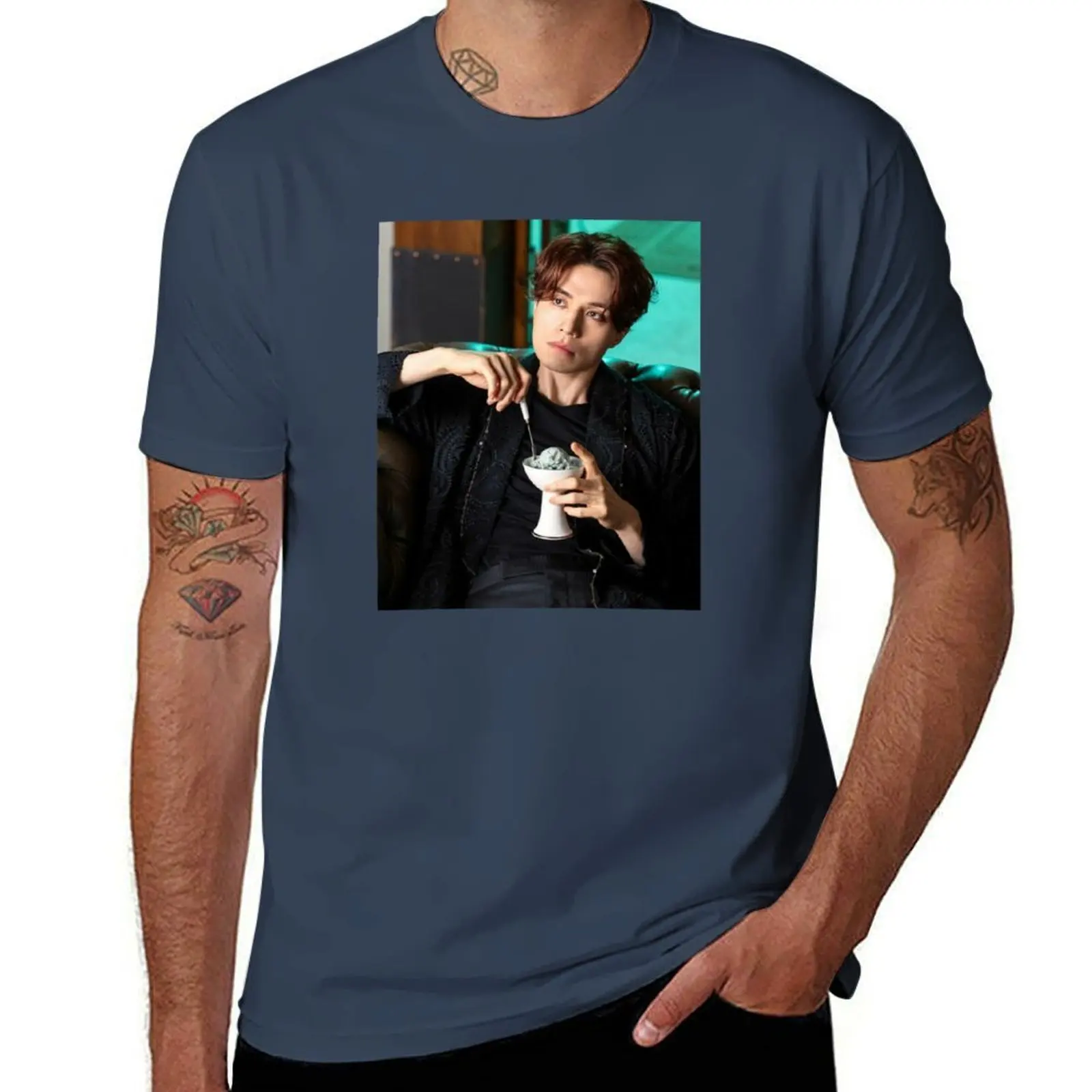 

nine of dong lee wook tailed the Tale T-Shirt Casual Streetwear Short Sleeve Tee