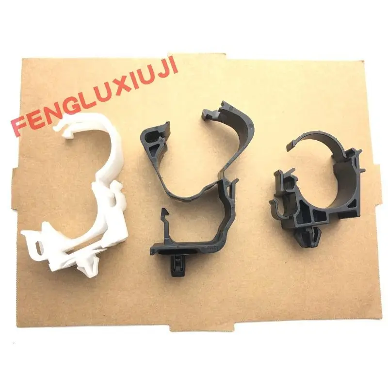 

1pcs For Toyota Crown Reiz Door Sill Trim Clip