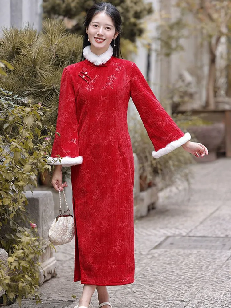 Winter Women Thicken Fleece Long Sleeve Slim Long Dress High Quality Vintage Chinese Style Marriage Banquet Red Cheongsam Dress