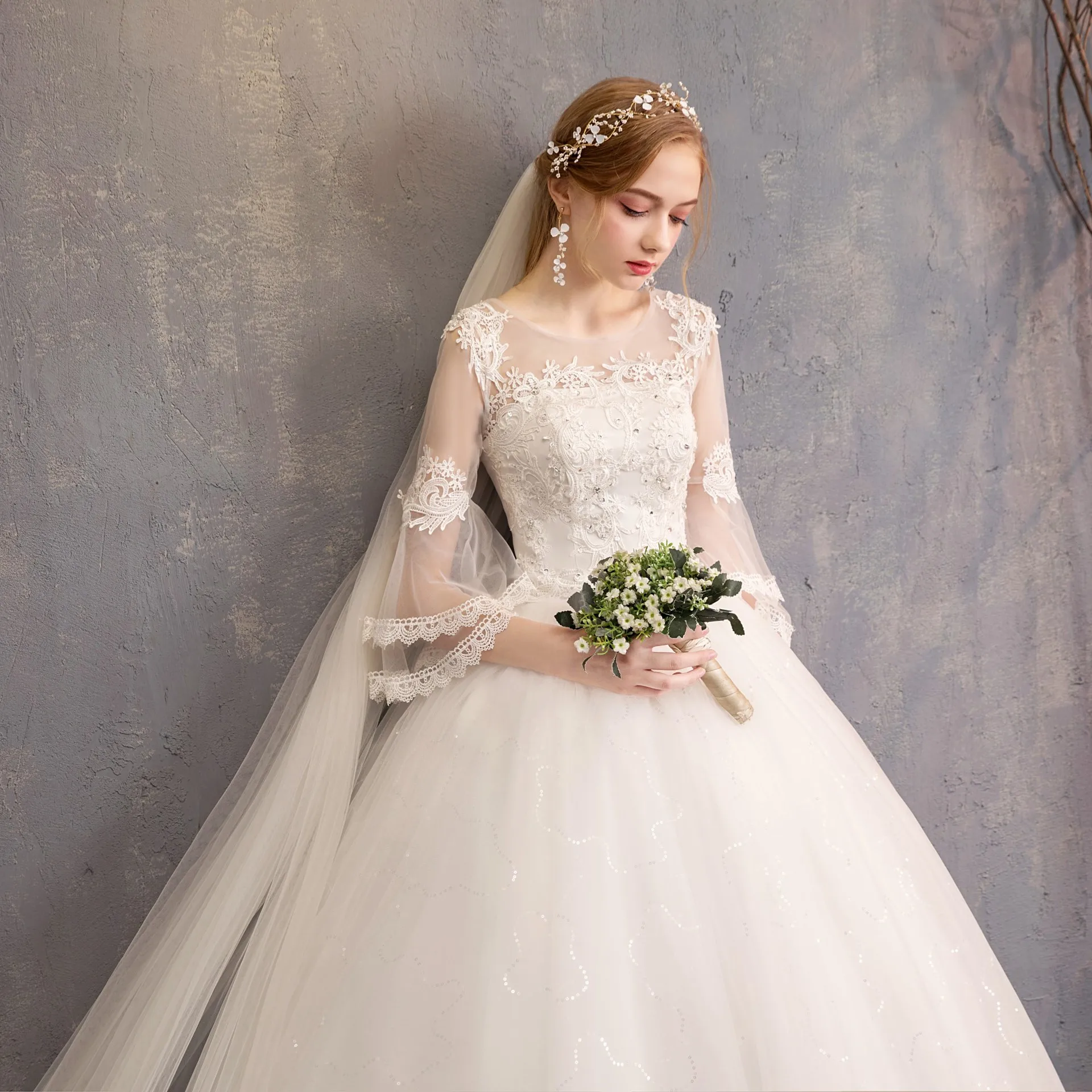 Elegant O-neck Appliques Illusion Lace Tulle Wedding Dresses 2025 Sweep Train Ball Gowns Bridal Gowns Vestido De Noiva