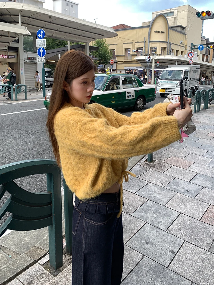 

Женский теплый шерстяной свитер Pine Bun aped из желтой шерсти, свободного кроя, ультракороткий, в корейском стиле, для колледжа, осень-зима