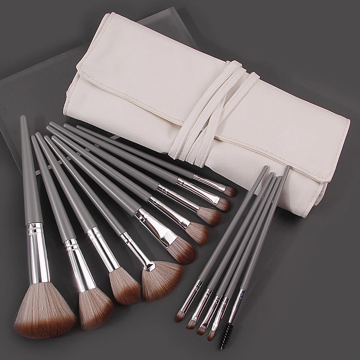 Conjunto de pincéis de maquiagem profissional, 15 peças, escova facial multifuncional de cerdas de fibra macia e bolsa de armazenamento de alça de maquiagem de grande capacidade