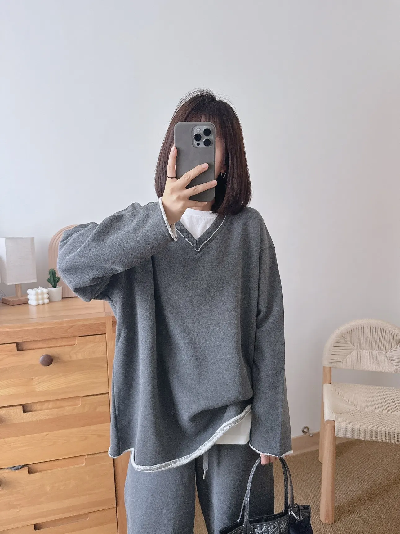 

Casual Loose V-Ne Sweatirt Women's Mid-Length Waed Fce Boting irt Pure Color Versatile Loose Feeling Sprin...