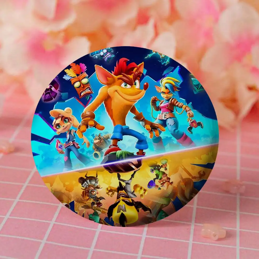 C-Crash Bandicoot Video Game Enamel Pins Handmade Round Brooch L Killer Yagami Light Cosplay Badge Backpacks Jewelry Gifts