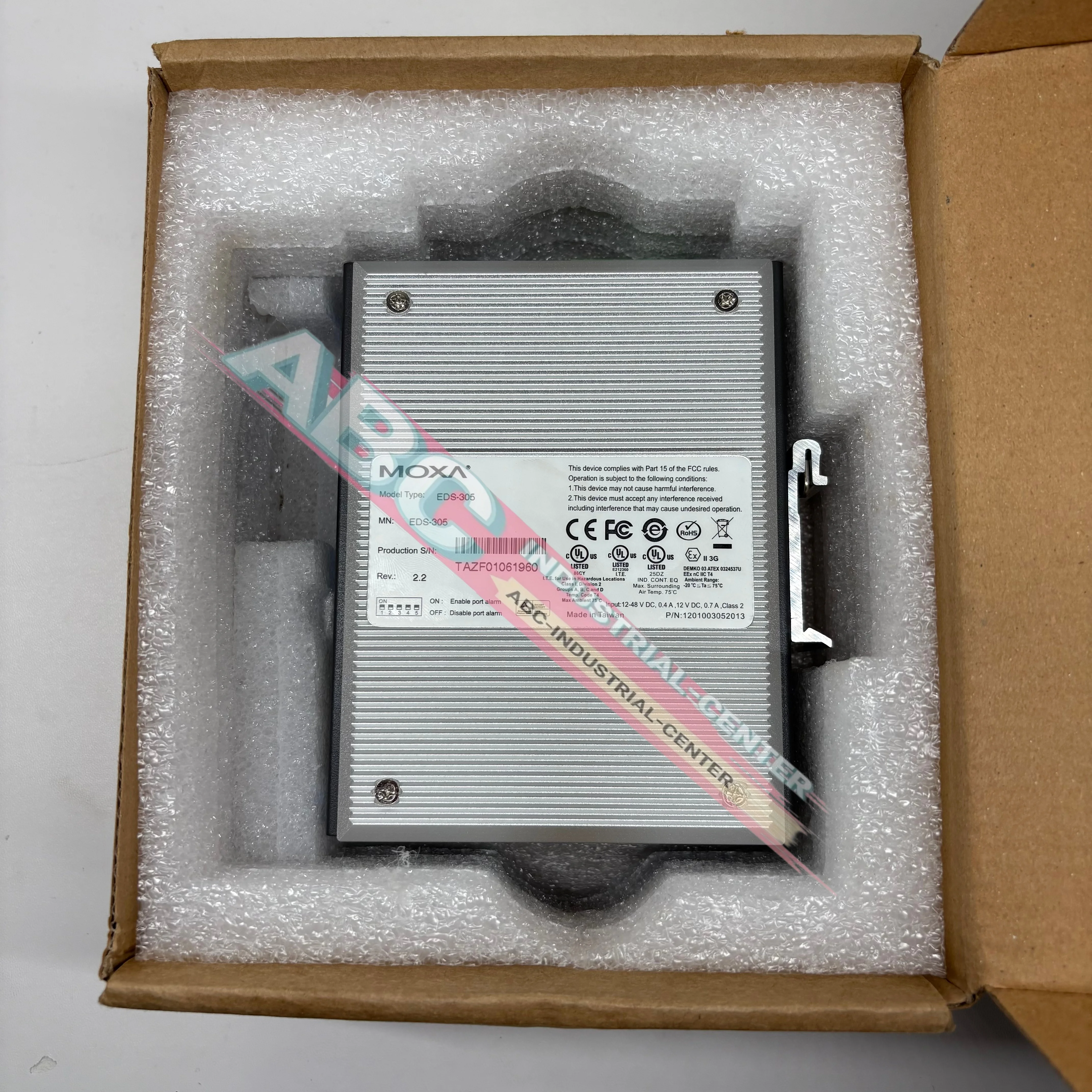 

EDS-305 Industrial EtherDevice Switch 100%NEW