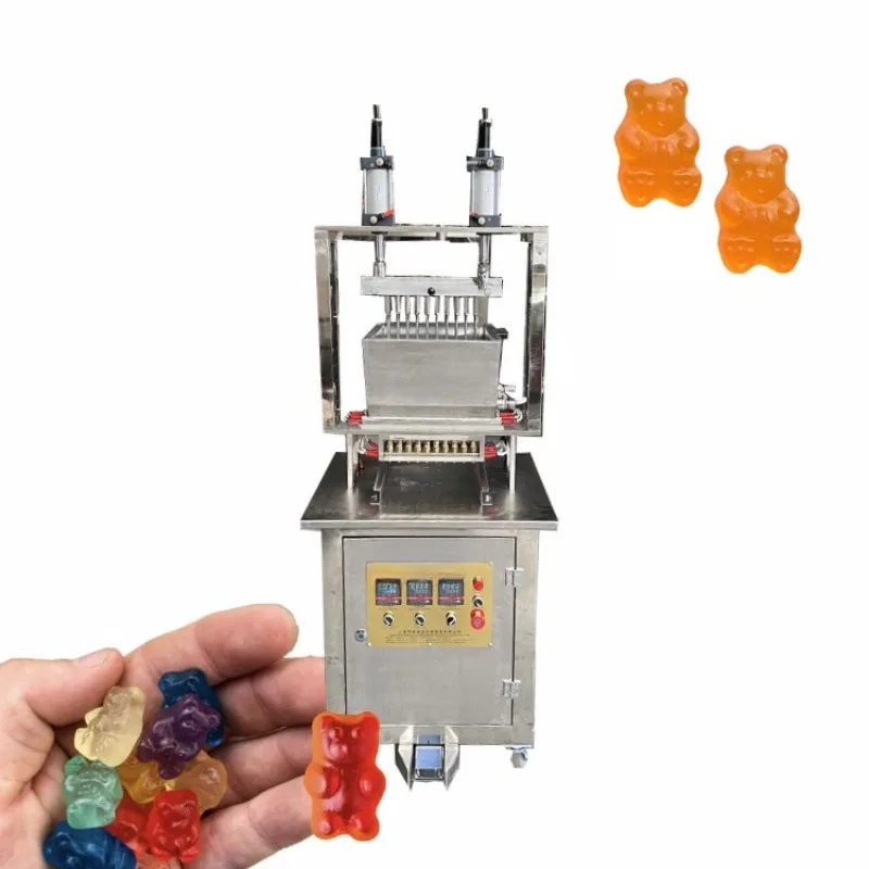 Semi-automatic candy pouring molding equipment, foot-operated production machine
