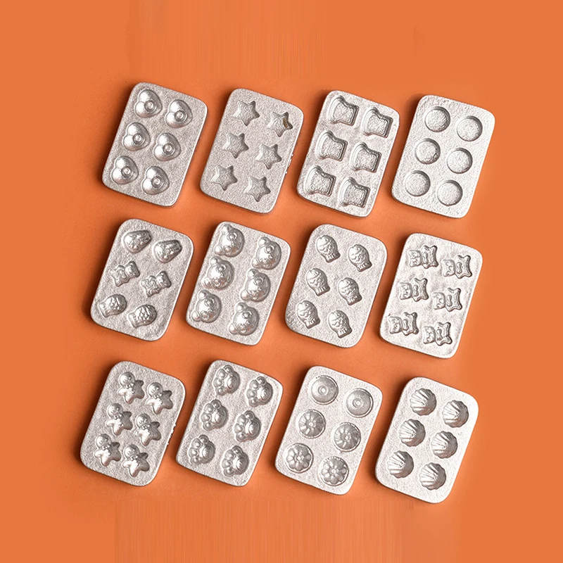 HOT! 10pc Doll House Miniature Mini Cake Baking Mold Kitchen Scene Mini Plate Gingerbread Man Heart Baking Tray Model Decoration