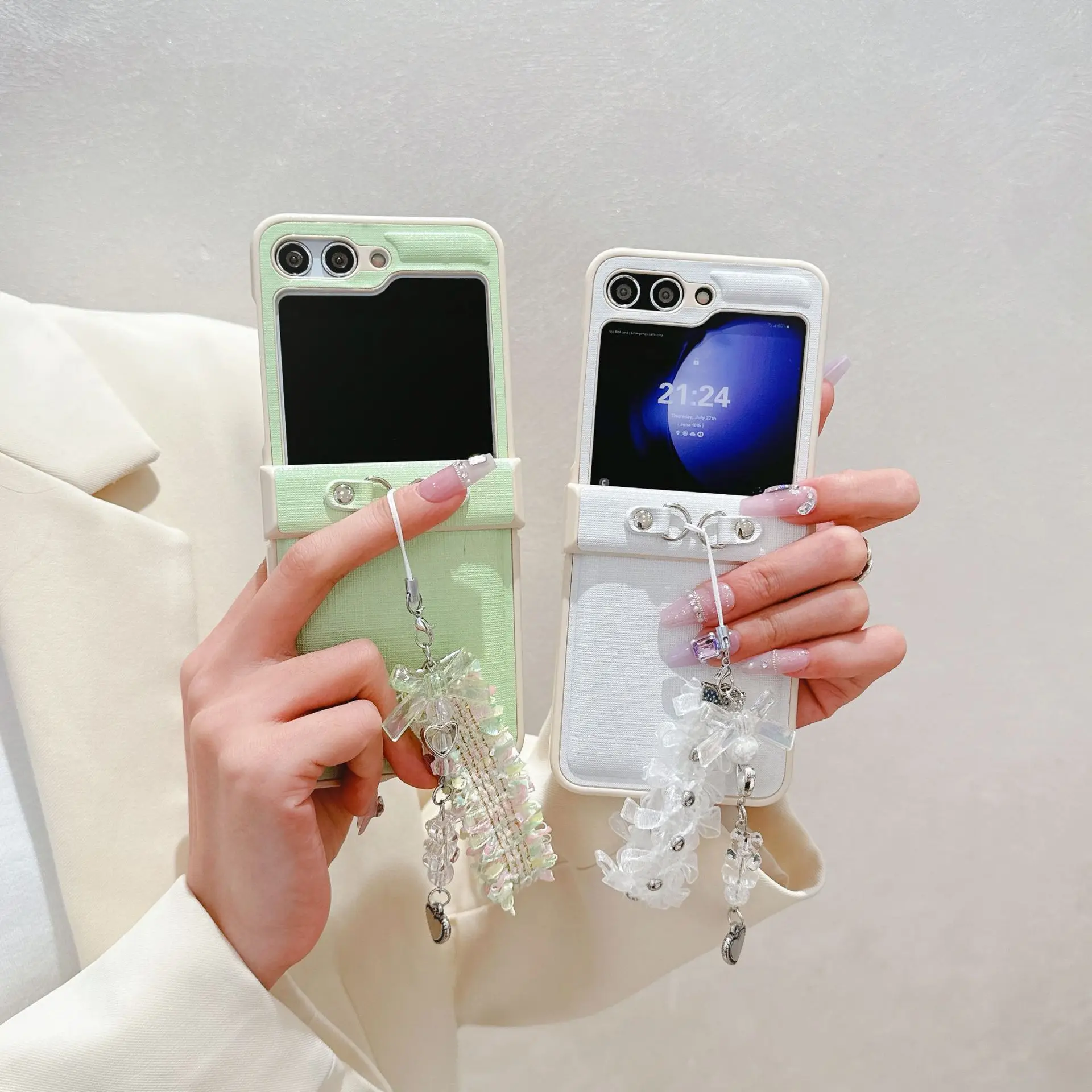 

Grass Green White Phone Case for Samsung Galaxy Z Flip 7 6 5 4 Protective Back Cover for ZFlip5 ZFlip6 ZFlip7 Case Shell