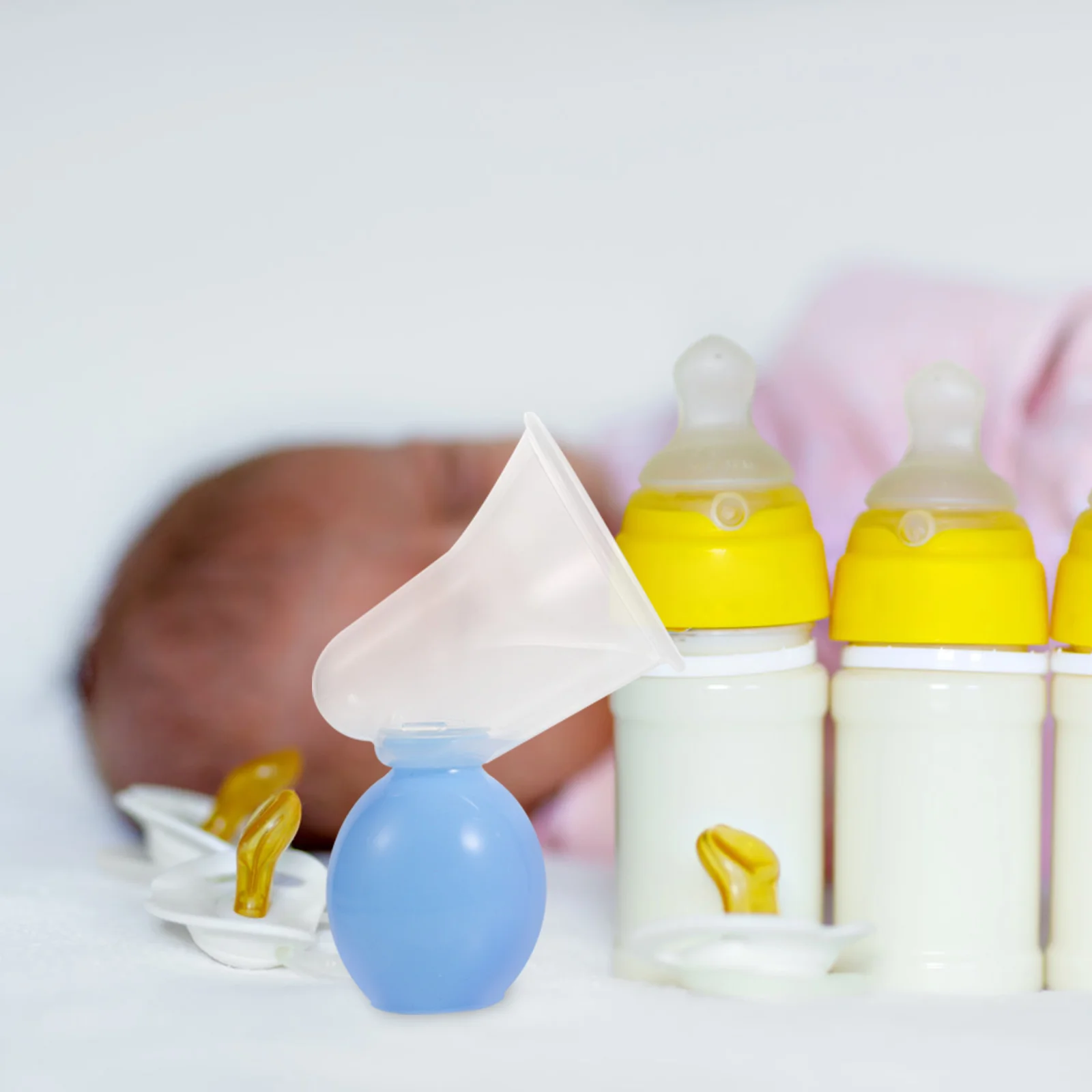 

2 Sets Breastfeeding Pumps Accessories Electric Pump Hand Extractor Mother Milk Kit Manual Breast Pumps Silent Painless