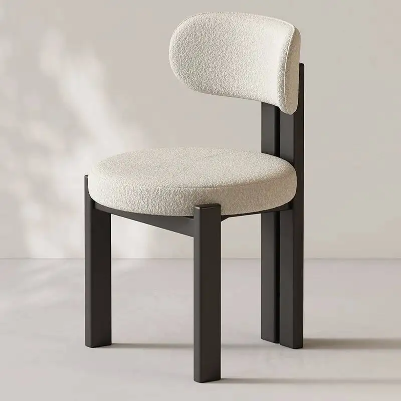 Chaise de salle à manger de style ancien moyen, moderne, simple et confortable pour un usage domestique, chaise de salle à manger avec dossier pour salle d'étude