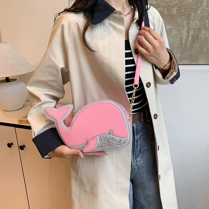 حقيبة كروس على شكل حوت صغير لطيف على شكل رسوم كرتونية لطيفة، حقيبة كتف على شكل حيوان مخصصة وعصرية تحجب الألوان