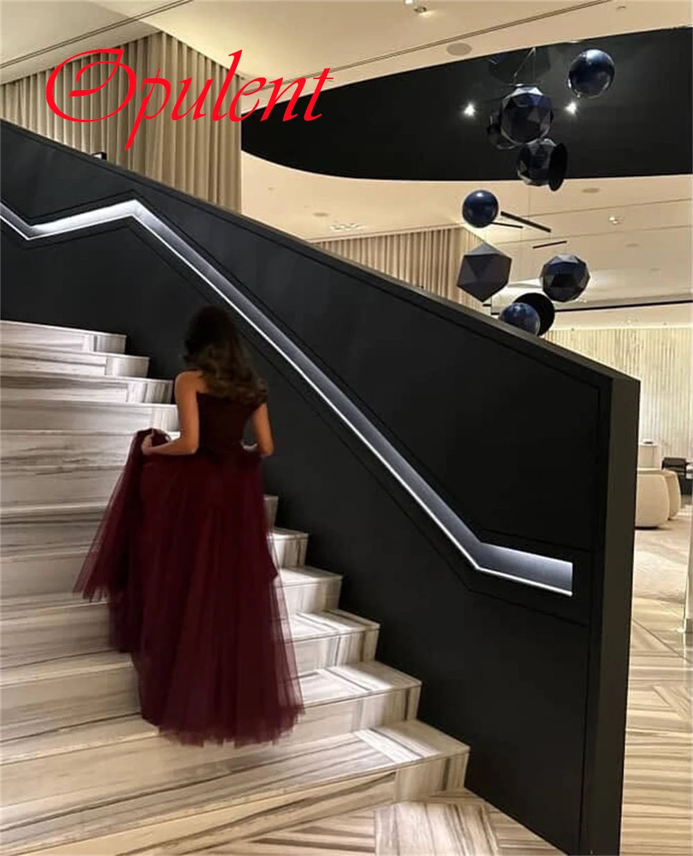 

Customized Elegant Graceful Burgundy Tulle Evening Dress Temperament Strapless Sleeveless Cocktail Dress Modern Homecoming Dress