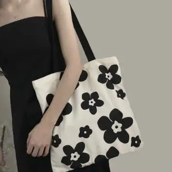 Black and White Hyuna Flower Fashion Versatile Canvas Bag Shoulder Bag Shopping Bag